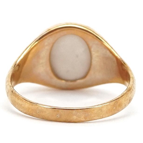 2387 - A 9ct gold cabochon opal ring, size N, 3.5g.