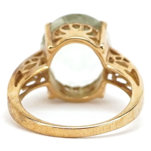 2197 - A 9ct gold aquamarine solitaire ring, size N, 5.3g.