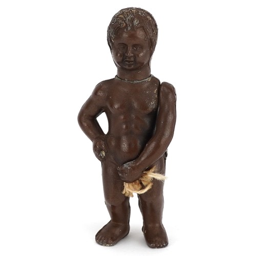 292 - A vintage BTE-SODG Manneken petrol lighter in the form of a boy, 8cm high.