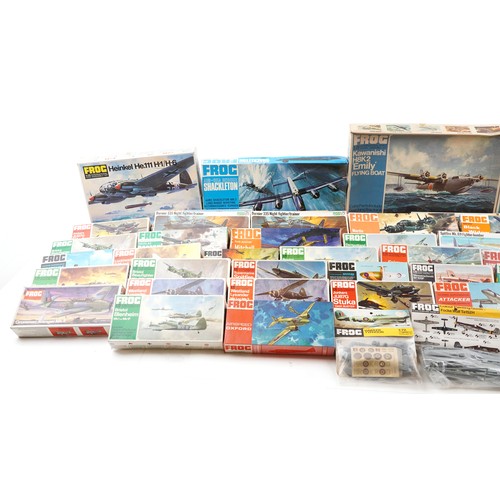 550 - A collection of 1:72 scale Frog collector's model kits including Junkers JU87G Stuka, Heinkel HE 219... 