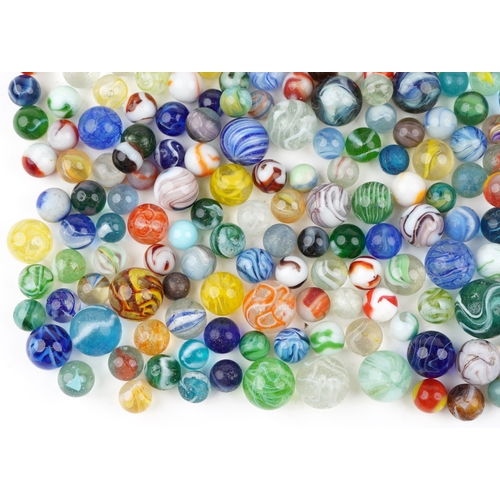 516 - A collection of various 20th century marbles,  variously sized.