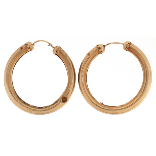 2204 - A pair of 9ct gold hoop earrings, 3.4cm in diameter, total 4.0g.