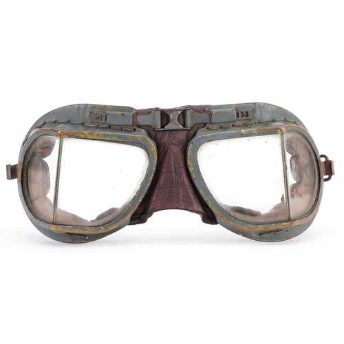 2557 - A pair of British military World War II pilot's goggles.