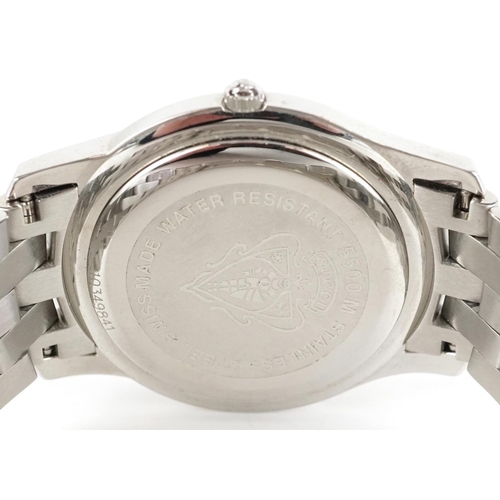 3164 - Gucci, a gentlemen's Gucci 5500M stainless steel quartz wristwatch, serial number 10349841, the dial... 