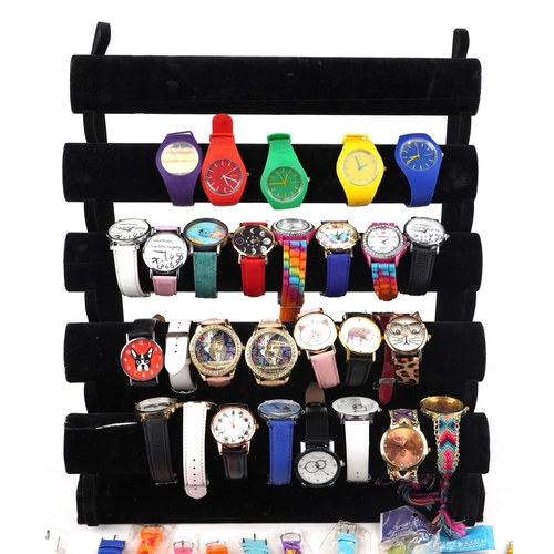 3807 - A large collection of wristwatches, some as new, including Sponge Bob, Frozen and Pokémon.