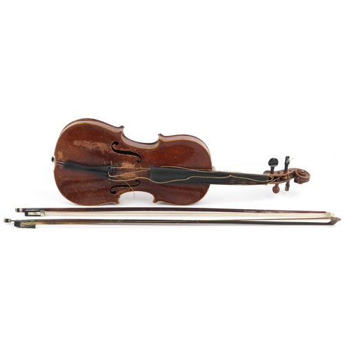 1041 - A 20th century violin, the length of back excluding button 36cm, together with two bows and a hard c... 