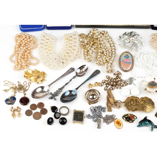 3801 - Vintage and later jewellery and wristwatches including simulated pearls, a rolled gold four row gate... 