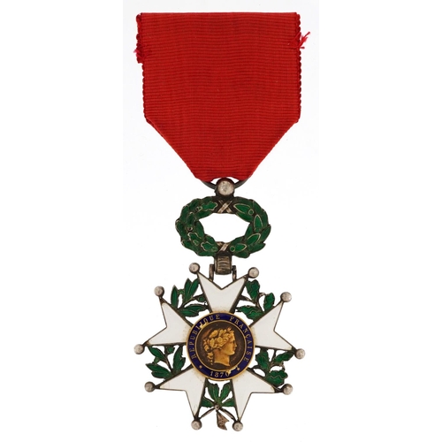 2412 - A French military interest World War I Order Legion of Honor  Knight's medal.