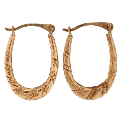 3153 - A pair of 9ct gold embossed hoop earrings, 1.9cm high, total 0.4g.