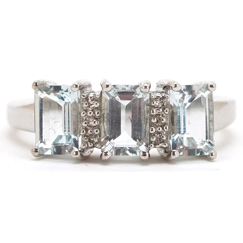 3117 - A 9ct white gold aquamarine and diamond ring, size P/Q, 2.7g.