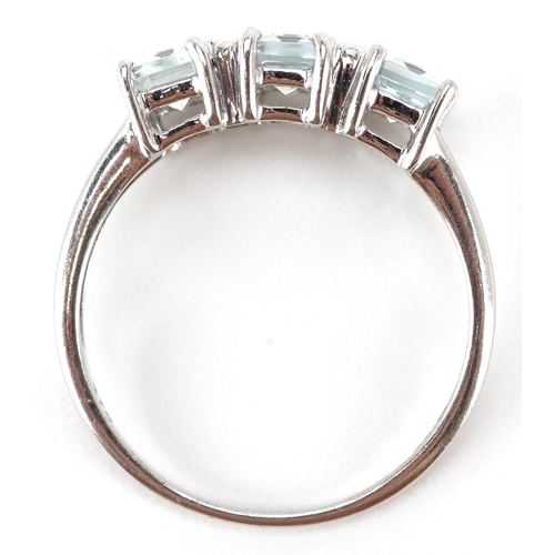 3117 - A 9ct white gold aquamarine and diamond ring, size P/Q, 2.7g.