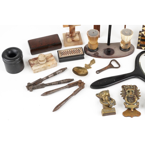 259 - A mixed group of various collector's items including brass door knockers, a Jerusalem olivewood lett... 