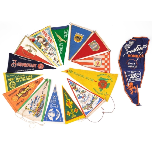 2264 - A collection of vintage jamboree and scouting bunting pennants including Belchamps 3rd Essex Interna... 