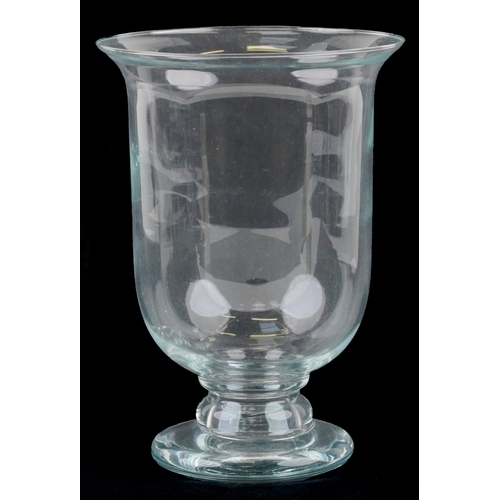 1171 - A 20th century clear glass hurricane lamp on a footed base, H-30cm