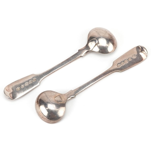 1219 - A pair of early Victorian plated fiddle pattern condiment spoons, Sheffield 1845, L-11cm.