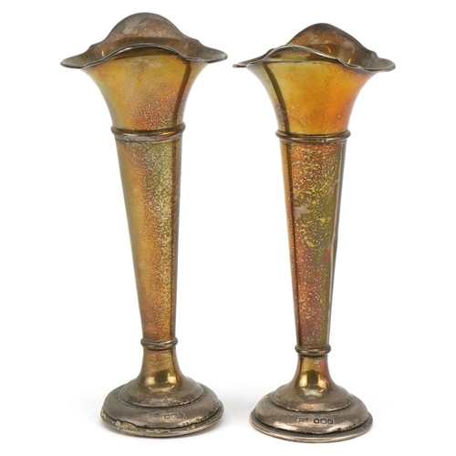 507 - Walker & Hall, a pair of George V silver tapering bud vases, Sheffield 1924, 15cm high, total 189.0g... 