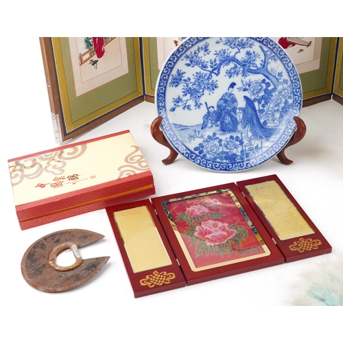 1119 - A group of Chinese and Japanese sundry items including embroidered table screens, lacquered table sc... 