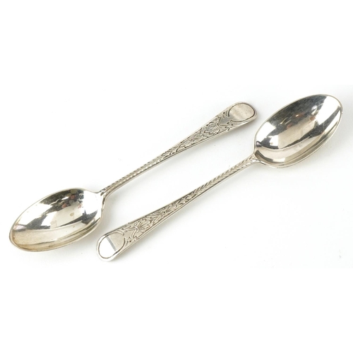 584 - Lawson & Co., set of six Edwardian silver teaspoons with floral engraved handles, Sheffield 1903, 12... 