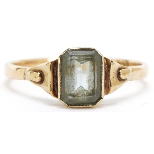 3489 - An Art Deco 9ct gold and aquamarine ring, size U, 2.2g.