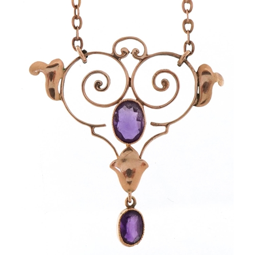 3061 - An Art Nouveau 9ct gold amethyst openwork necklace, 40cm in length, 3.8g.