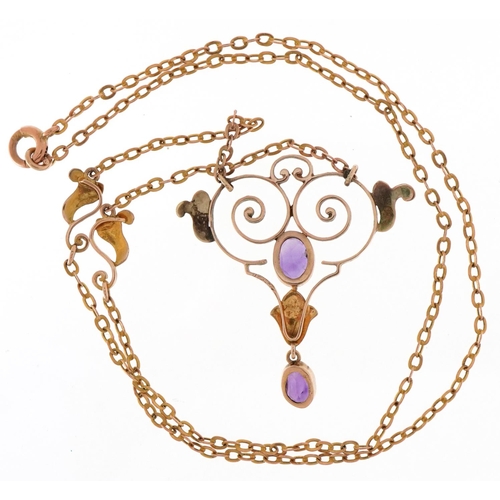 3061 - An Art Nouveau 9ct gold amethyst openwork necklace, 40cm in length, 3.8g.