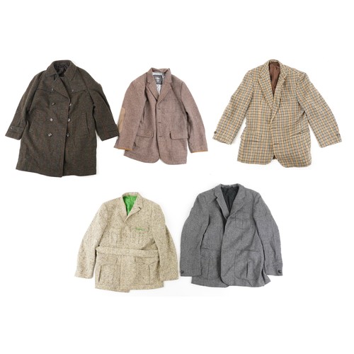 1020 - Five gentlemen's jackets comprising Irish tweed by Hornes, Conform, Sheltand Tweed for Austin Reed, ... 