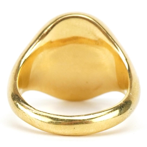 3037 - A heavy 18ct gold gentlemen's bloodstone signet ring with engraved matrix, size U, 16.0g.