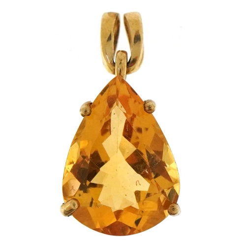 3181 - A 9ct gold citrine teardrop pendant, 2.5cm high, 3.9g.