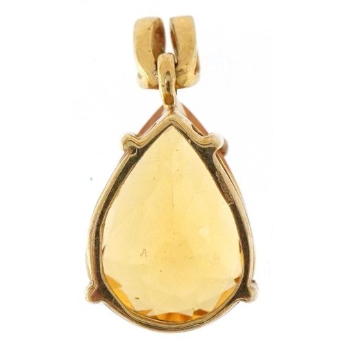 3181 - A 9ct gold citrine teardrop pendant, 2.5cm high, 3.9g.