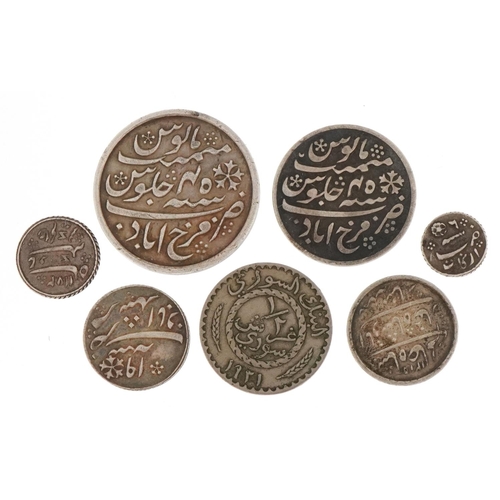 2191 - Silver and white metal coins to include an 1830-1833 India one rupee silver coin, Bengal Presidency,... 