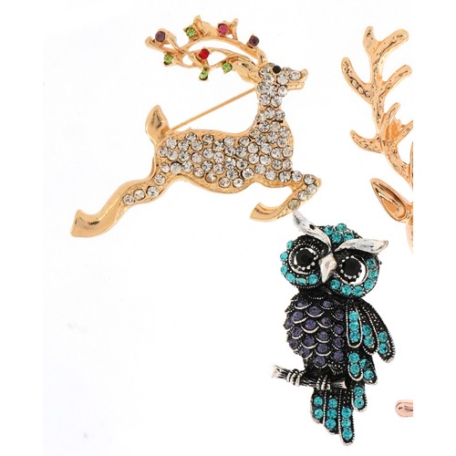 3150A - Five jewelled brooches in the form of animals including, stag, owl and frog, the largest 6.5cm in le... 