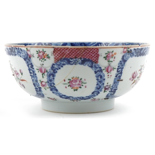 33 - A Chinese famille rose porcelain bowl, 18th century, with hand painted decoration, 23cm in diameter.