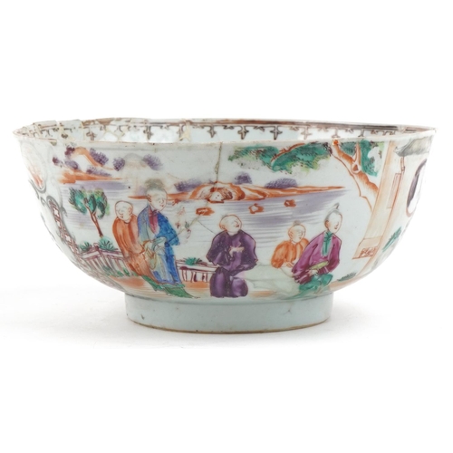 434 - A Chinese famille rose porcelain bowl, 19th century, with hand painted decoration, 20cm in diameter.