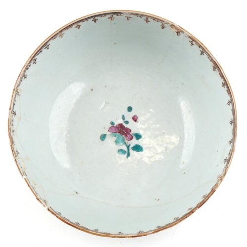 434 - A Chinese famille rose porcelain bowl, 19th century, with hand painted decoration, 20cm in diameter.