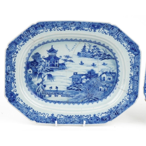 453 - Two similar Chinese blue and white porcelain rectangular platters, late 18th century, each with hand... 