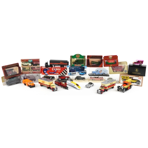 1152 - A collection of diecast collector's vehicles, mostly boxed, including Models of Yesteryear and Solid... 