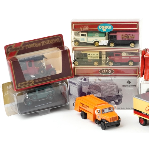 1152 - A collection of diecast collector's vehicles, mostly boxed, including Models of Yesteryear and Solid... 