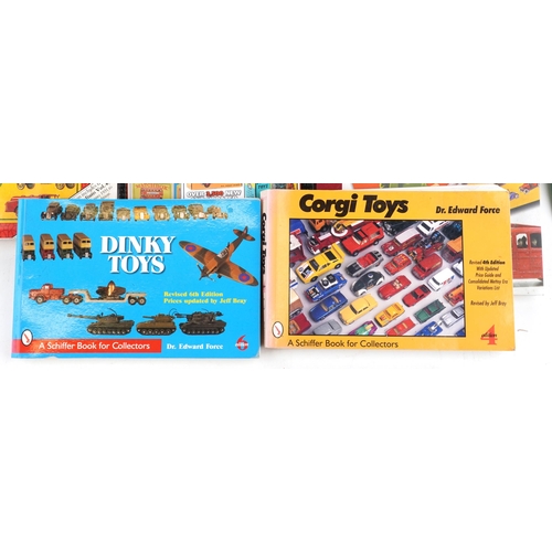 1160 - A collection of toy collector's guides including The Meccano Magazine Anthology, The Great Book of C... 