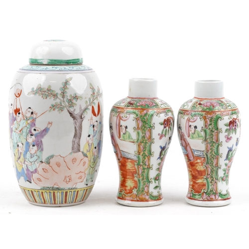 471 - A pair of Chinese Canton famille rose porcelain vases, early 20th century, each bearing underglaze f... 