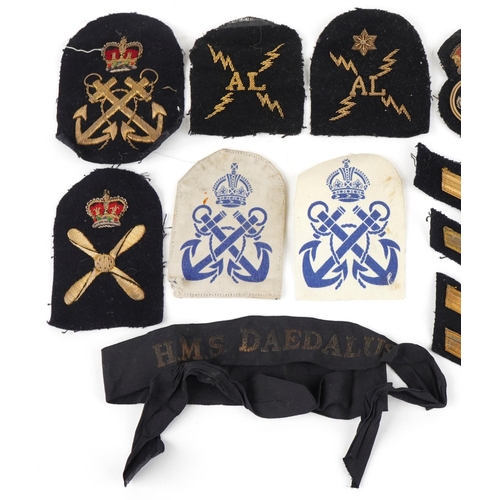 1483 - Naval interest militaria including cloth patches and uniform buttons.