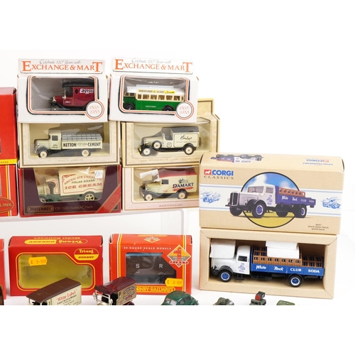 1158 - Diecast collector's vehicles, some with boxes, including Corgi, Days Gone, Models of Yesteryear, Pro... 