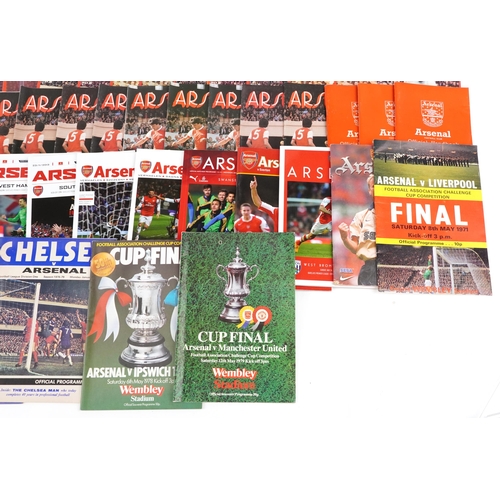 1417 - A collection of predominantly late 1970s and early 1980s Arsenal Football League Division One offici... 