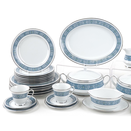 2568 - A Noritake Larue pattern porcelain part dinner service including tureens and cover, sauceboat, oval ... 