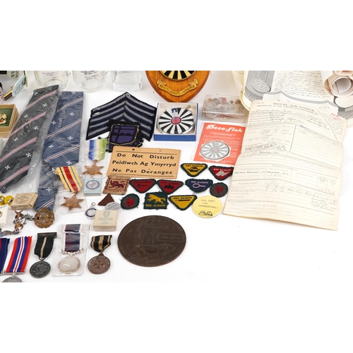 1484 - A large collection of British military World War I, World War II, masonic and Round Table ephemera, ... 