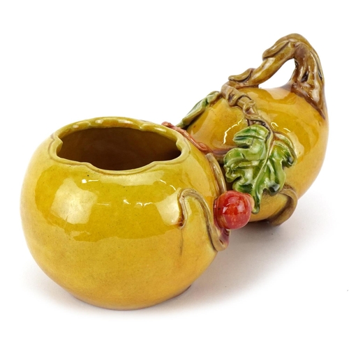 2586 - A Chinese porcelain brush washer in the form of a double gourd fruit, character marks to the base, 1... 