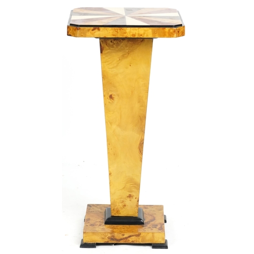 2030 - A modern Art Deco style maple veneered pedestal, with specimen wood veneered top raised on a square ... 