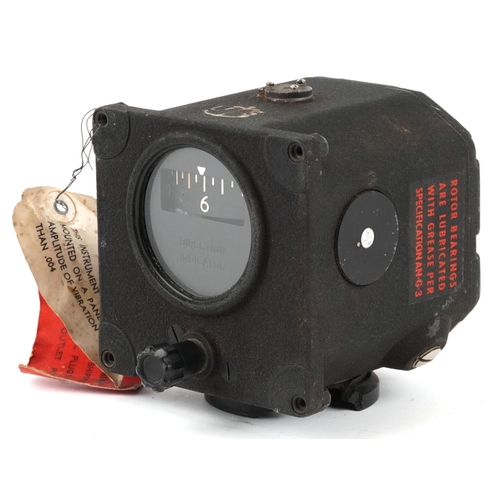 1496 - A Sperry Gyroscope Co. directional indicator, serial number 7887 circa 1945, 11.5cm wide.