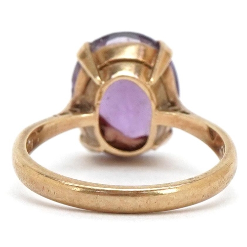 3132 - A 9ct gold amethyst solitaire ring, size M, 3.2g.