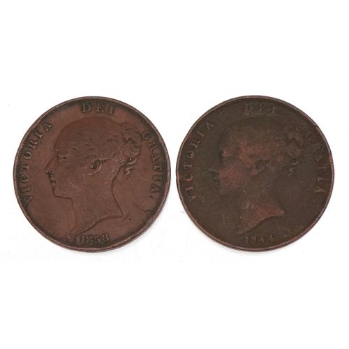 1268 - Two Victorian copper pennies dates 1844 and 1858.