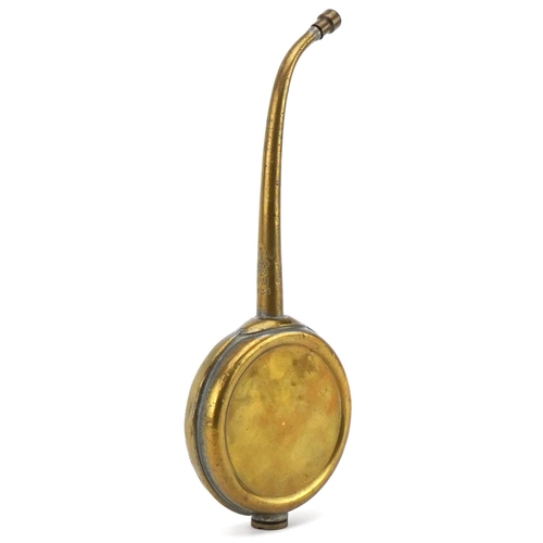 1464 - An early 20th century brass banjo style oil can by T. E. Bladon & Sons circa 1939, 23cm in length.